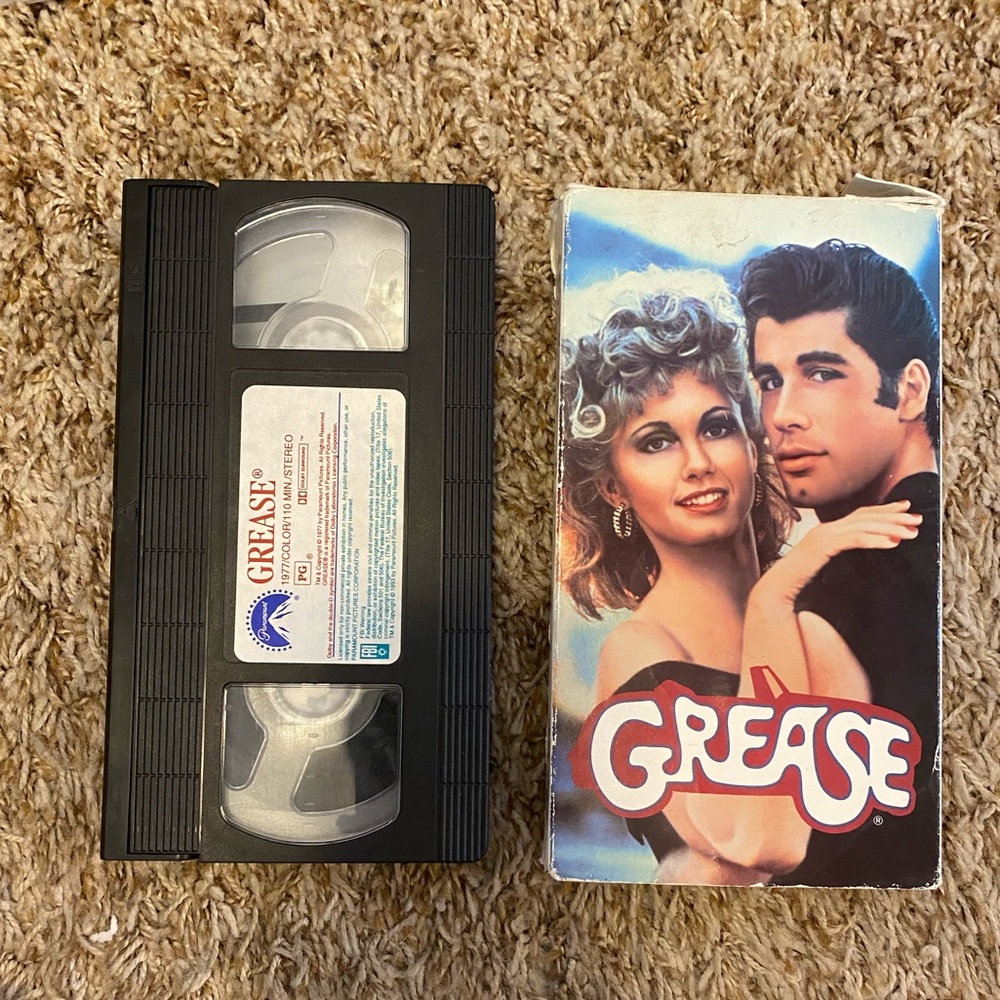 GREASE VHS - Picture 3 of 3